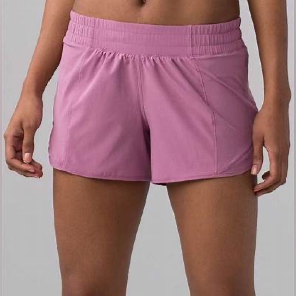 lululemon athletica Pants - Lululemon Hotty Hot Short II (Long 4") Size 10 Tall